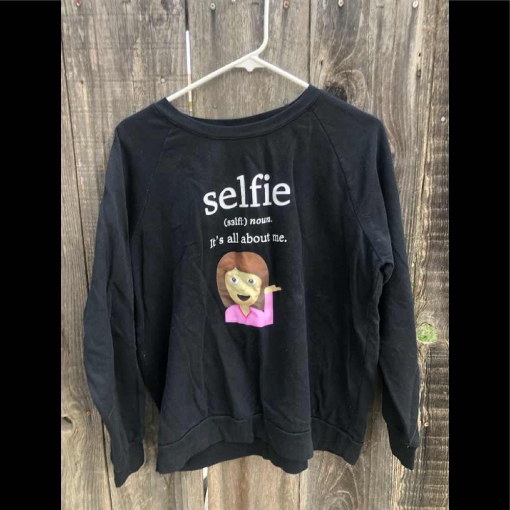 Women’s sweatshirt